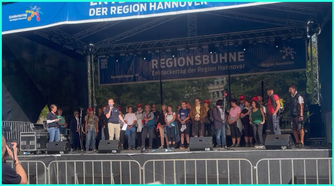 Auf der Bühne am Operplatz